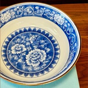 Elegant Blue and White Floral Bowl